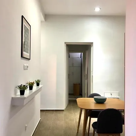 アパート Old Town Center 2+2 サラエヴォ